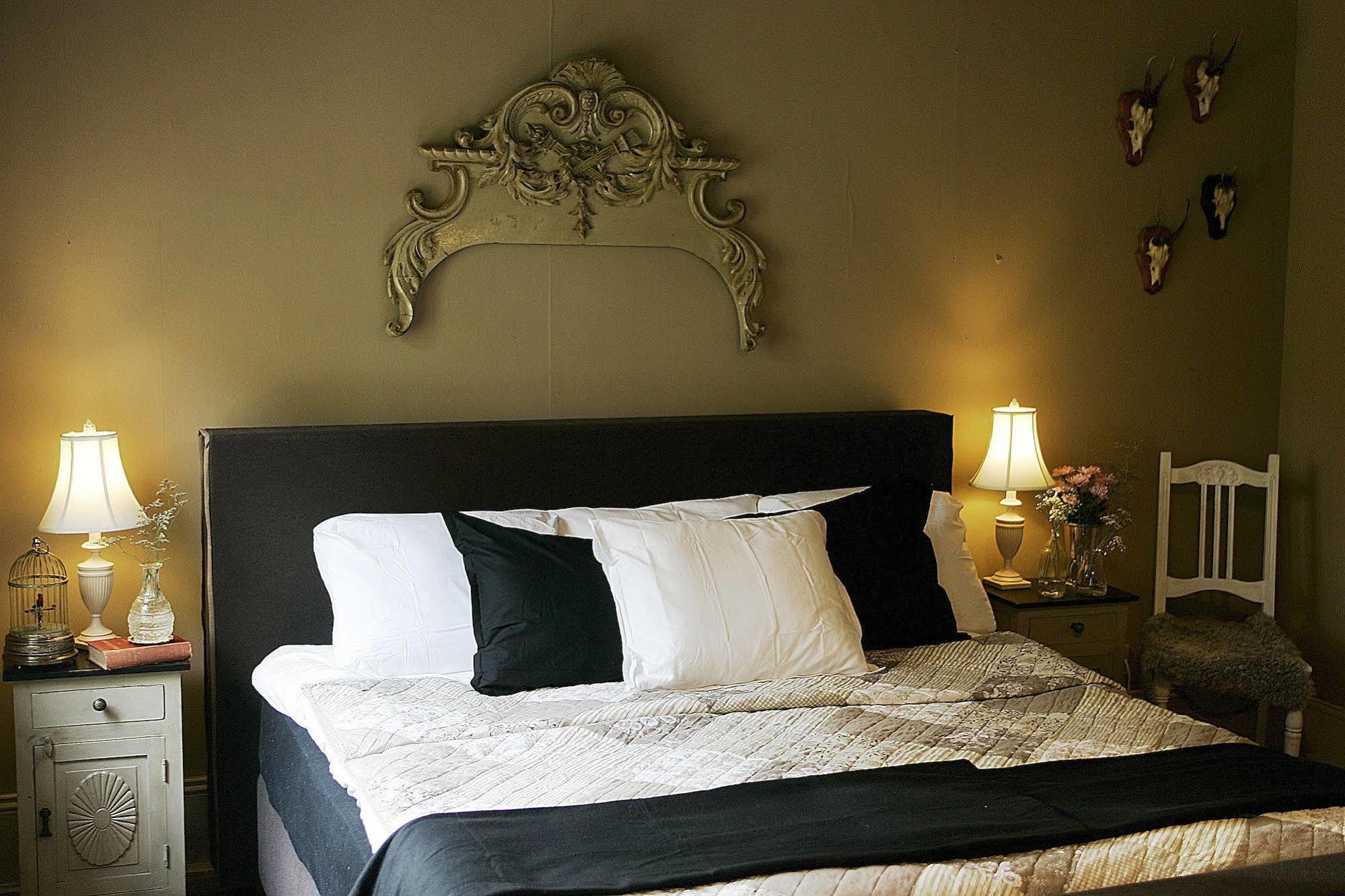 Bed and Breakfast Aeppelgarden Mariestad Exterior foto